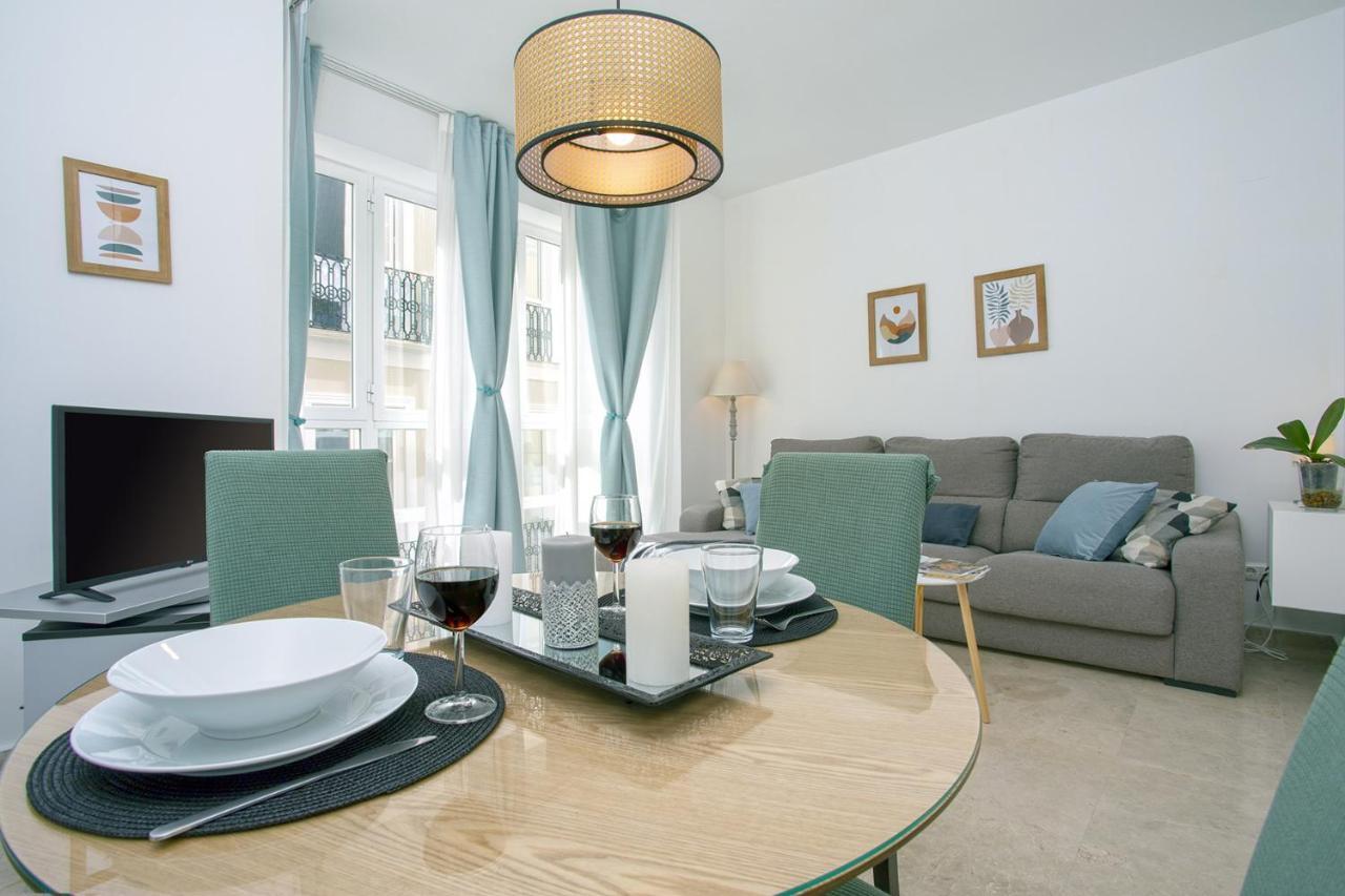 -malagasunapts-central Historic Heart Apartamento *